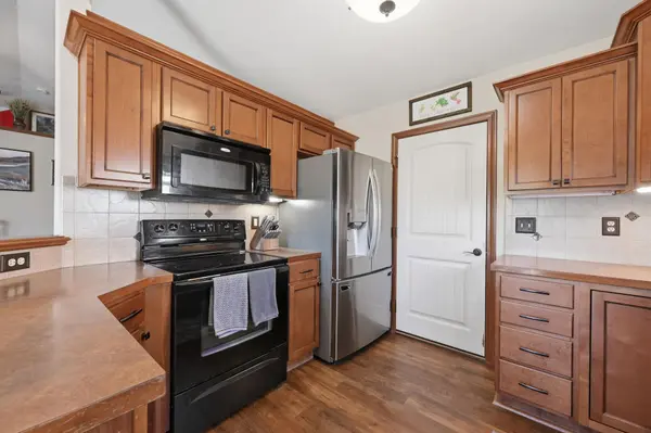 200 E Stone Path, Derby, KS 67037