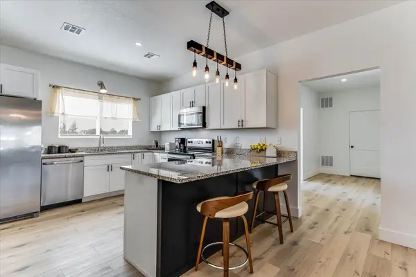 113 S Sycamore, Valley Center, KS 67147