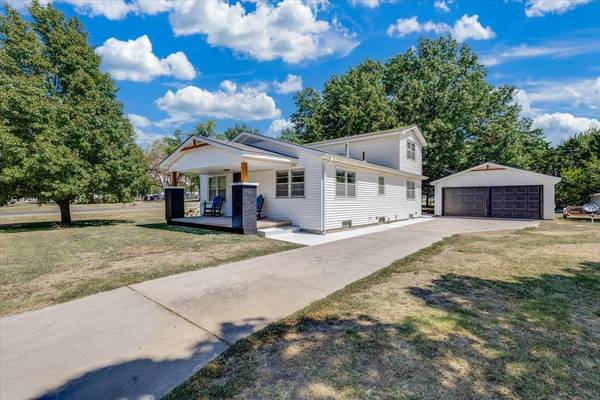 100 Matson Ave., Kechi, KS 67067