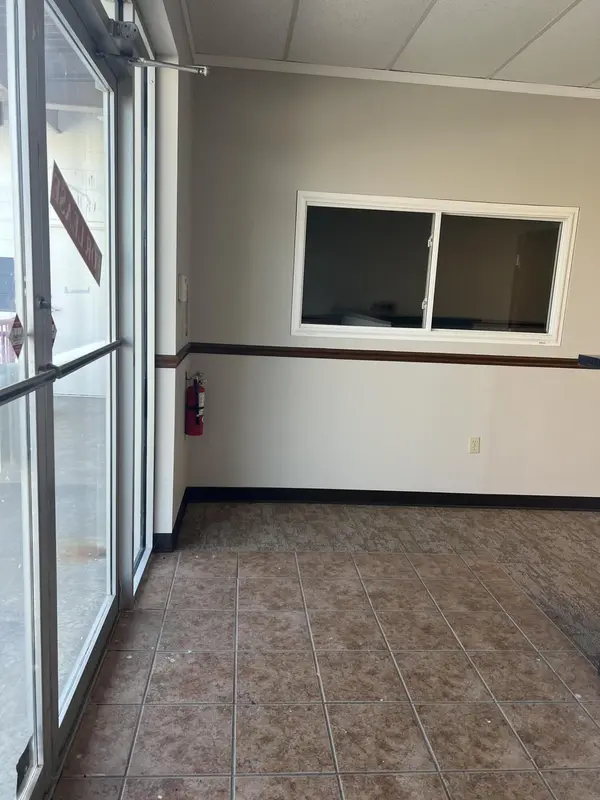 500 W Battlefield RD, Springfield, MO 65807