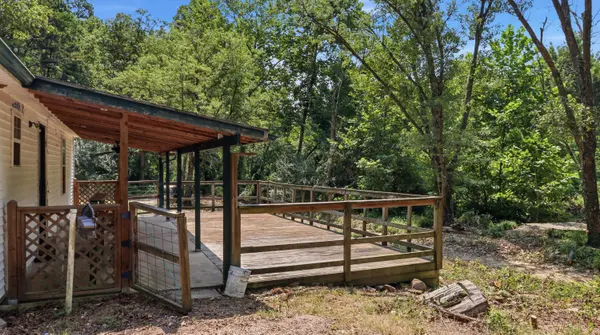 12483 County Road 76-162, Mountain Grove, MO 65711
