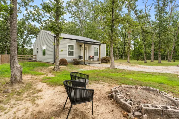 47 Karen DR, Fair Grove, MO 65648
