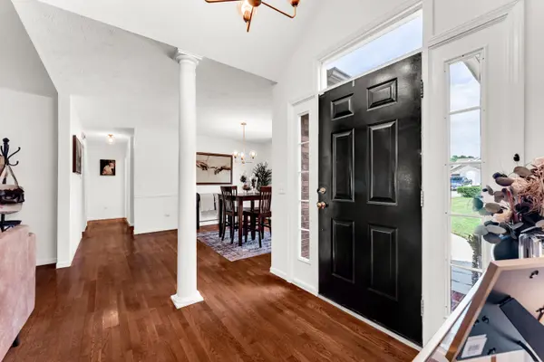 211 S Oak Grove ST, Marshfield, MO 65706