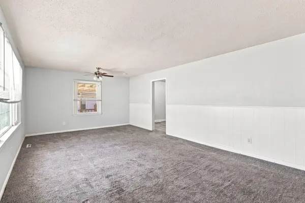 318 E Whiteside ST, Springfield, MO 65807
