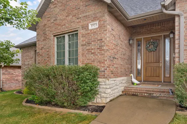 3723 W River Rock ST, Springfield, MO 65807