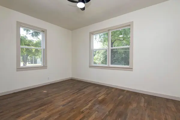 208 S Water ST, Nixa, MO 65714