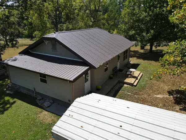 2604 State Route Z, Willow Springs, MO 65793
