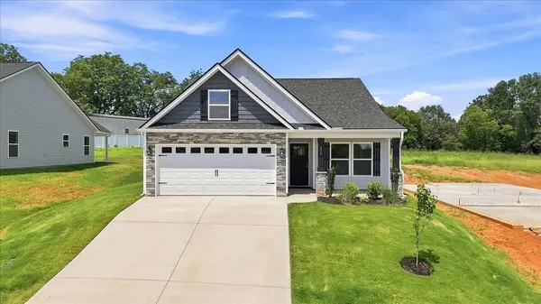 692 Davis Lane, Inman, SC 29349