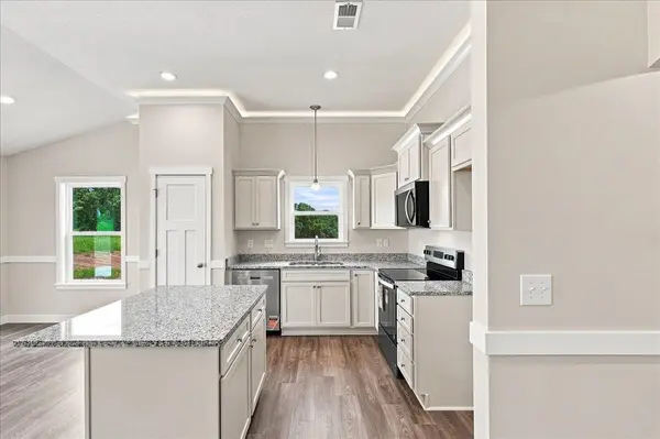 692 Davis Lane, Inman, SC 29349