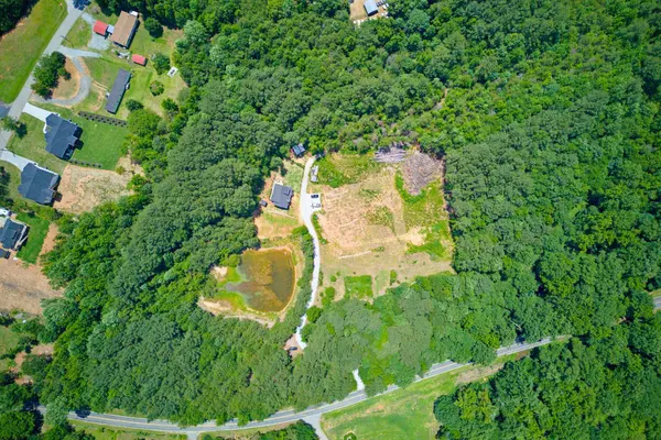 1217 Pleasant Hill RD, Landrum, SC 29356-9599