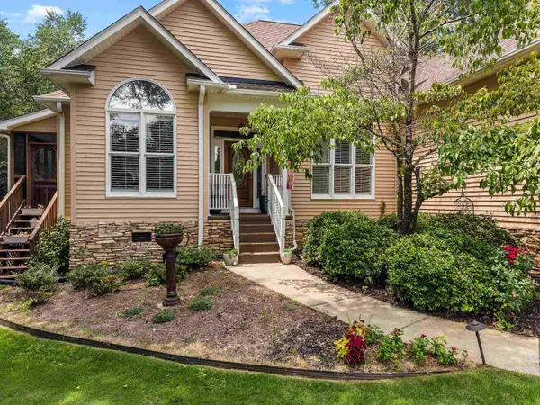 1 Fox Ridge WAY, Taylors, SC 29687