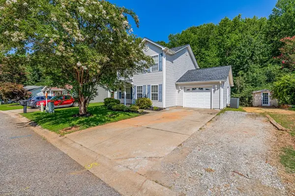 482 Pleasant Green DR, Inman, SC 29349