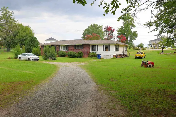 1317 Main ST, Wellford, SC 29385