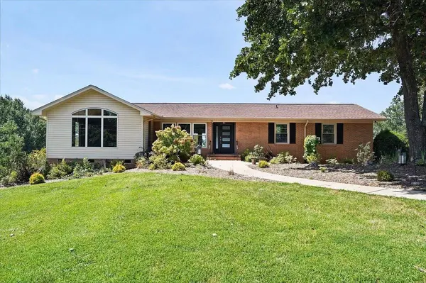 219 Fairview DR, Greenville, SC 29609