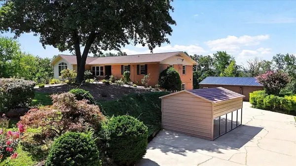 219 Fairview DR, Greenville, SC 29609