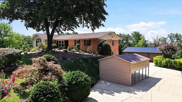 219 Fairview DR, Greenville, SC 29609