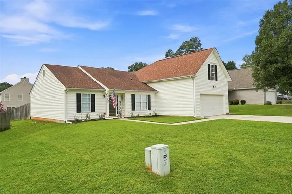 225 Kittiwake LN, Boiling Springs, SC 29316