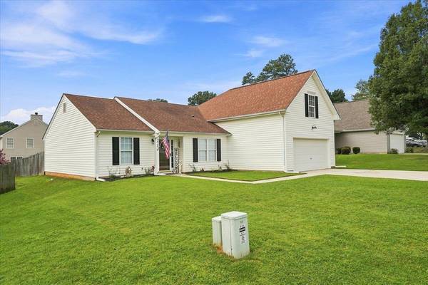 225 Kittiwake LN, Boiling Springs, SC 29316