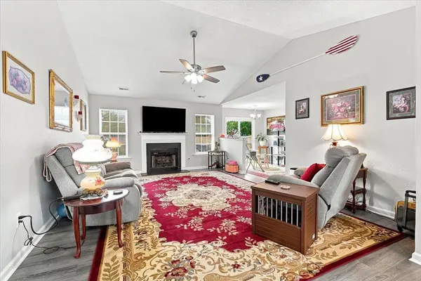 225 Kittiwake LN, Boiling Springs, SC 29316