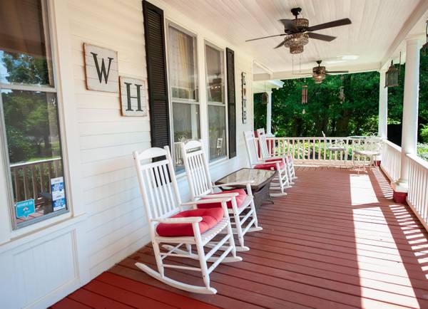 695 Main ST, Wellford, SC 29385