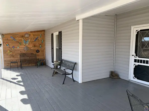 500 Walnut ST, Valley Falls, KS 66088