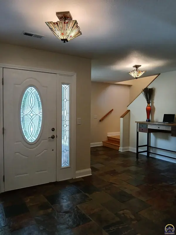 301 SW Yorkshire RD, Topeka, KS 66606