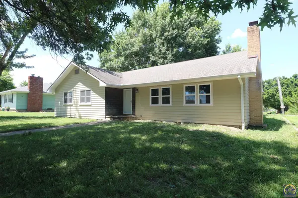 110 S 8th St, Burlington, KS 66839-0000