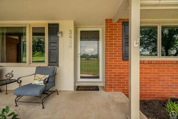 3434 SE Shawnee Heights RD, Tecumseh, KS 66542