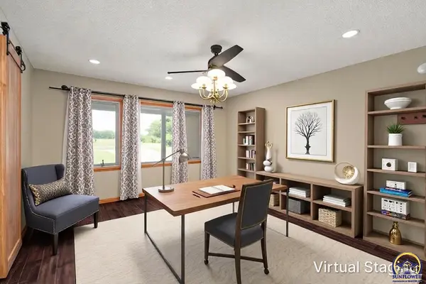 3434 SE Shawnee Heights RD, Tecumseh, KS 66542