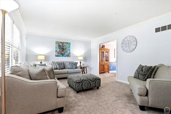 2342 SW Ashworth PL, Topeka, KS 66614
