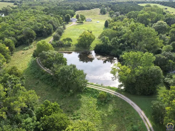 5700 NE Indian Creek RD, Topeka, KS 66617