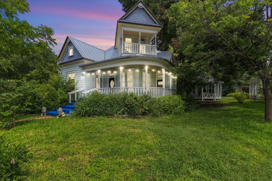 702 E Main ST, Round Rock, TX 78664