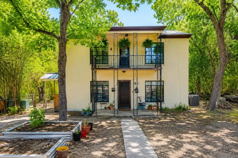 4001 Maplewood Ave #B, Austin, TX 78722