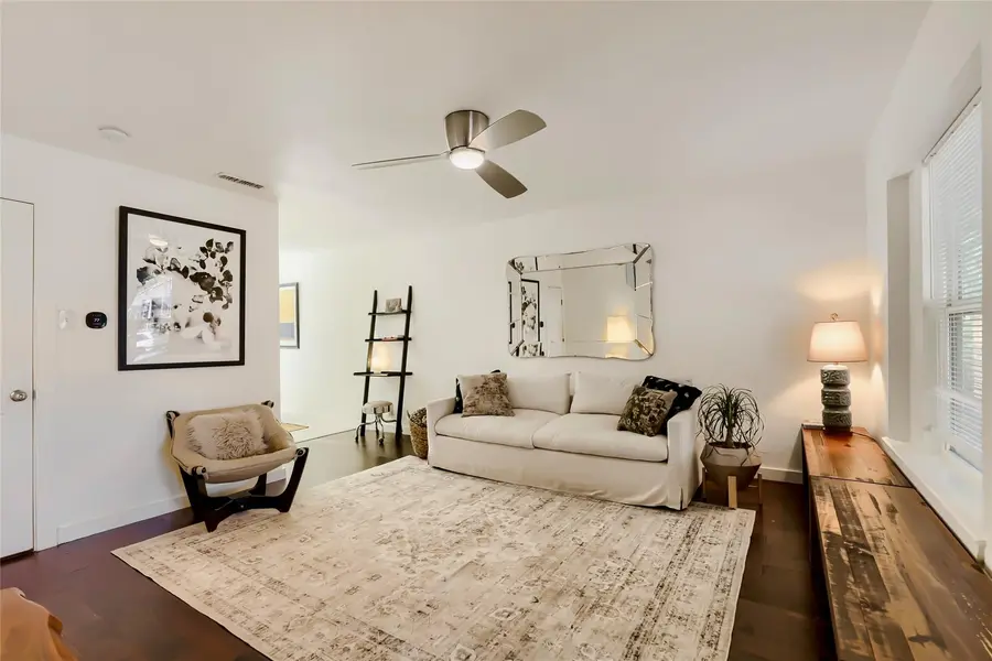 6211 Manor RD #105, Austin, TX 78723