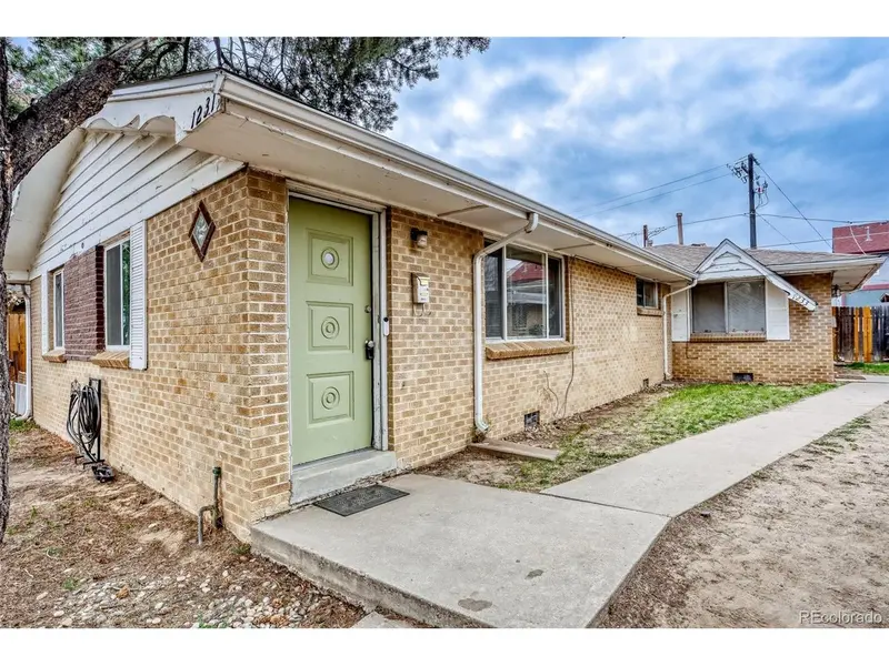 1231 Akron, Aurora, CO 80010