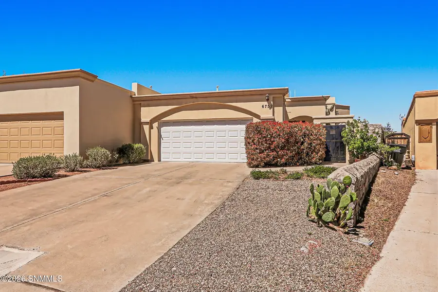 6752 Camino Blanco, Las Cruces, NM 88007