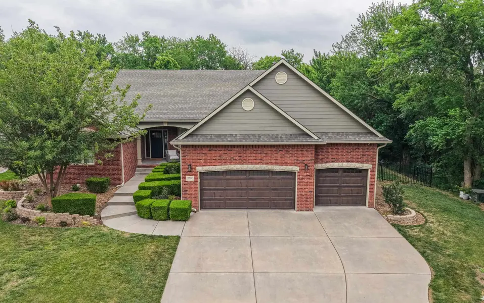1748 S Cascade, Andover, KS 67002