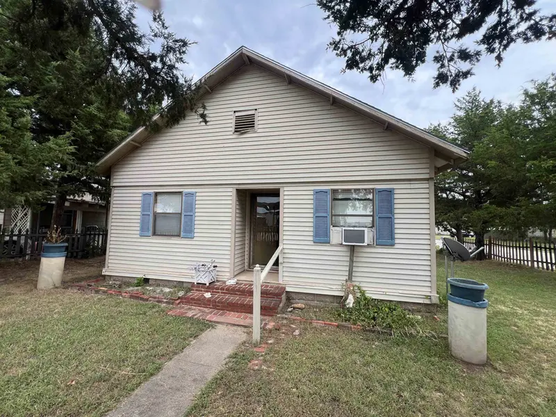626 S 7, Arkansas City, KS 67005
