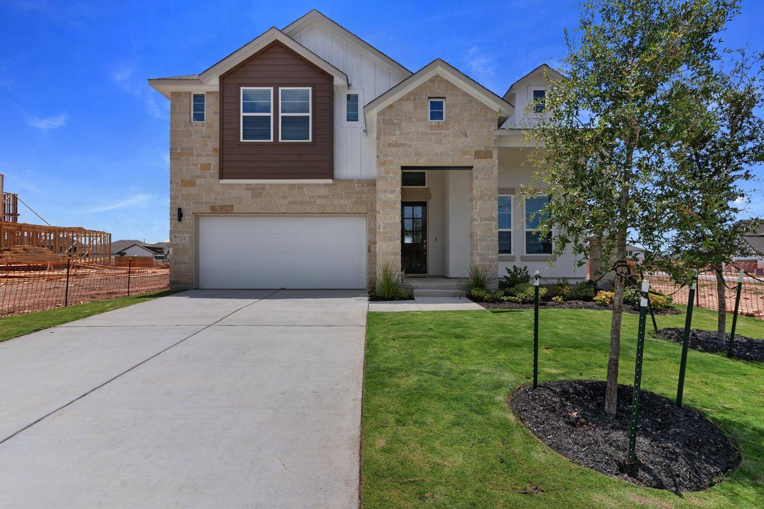 233 Montecido DR, Liberty Hill, TX 78642
