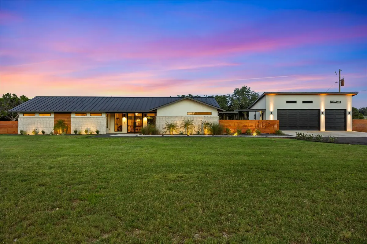 402 Rolling Hills RD, Liberty Hill, TX 78642