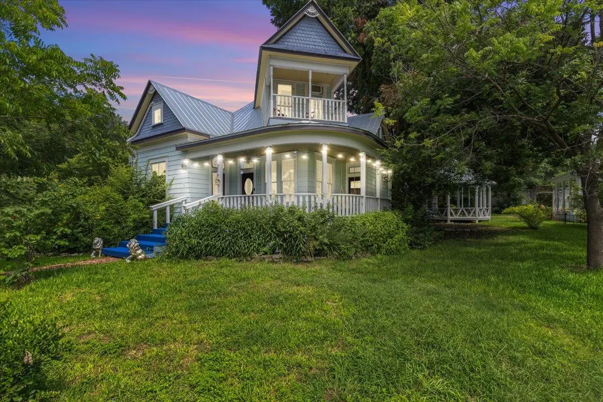 702 E Main ST, Round Rock, TX 78664