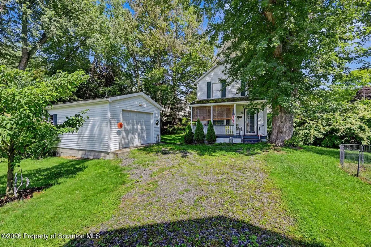 190 1/2 Washington ST, Carbondale, PA 18407