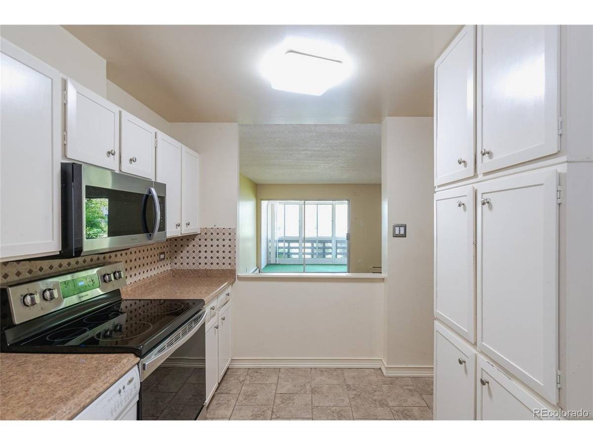 9625 E Center #8A, Denver, CO 80247