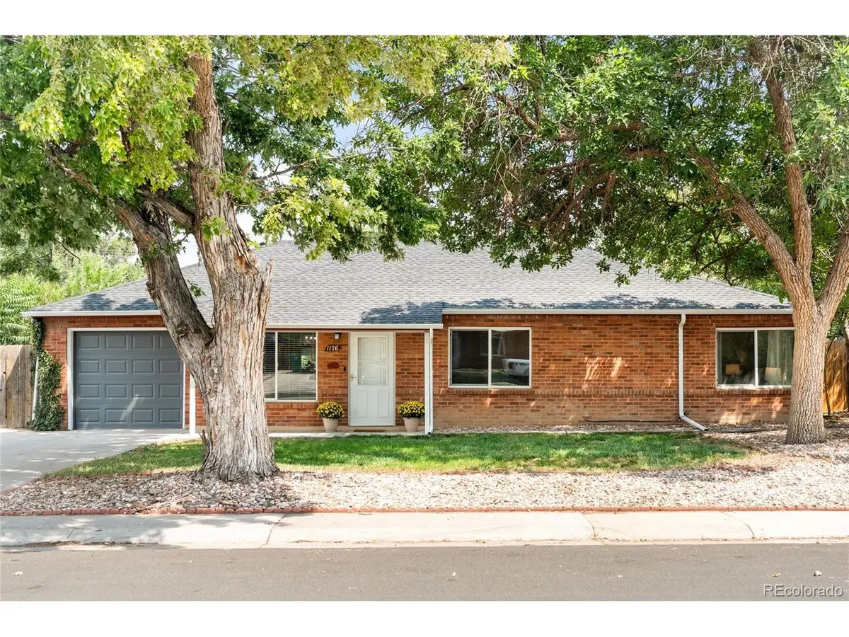 1176 Tucson, Aurora, CO 80011