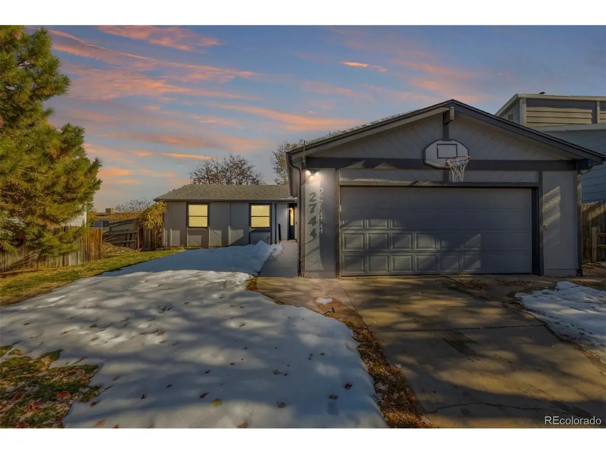 2744 S Pitkin, Aurora, CO 80013