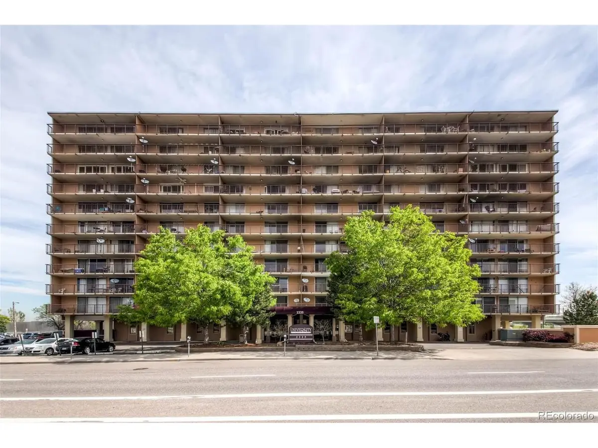2225 Buchtel #305, Denver, CO 80210