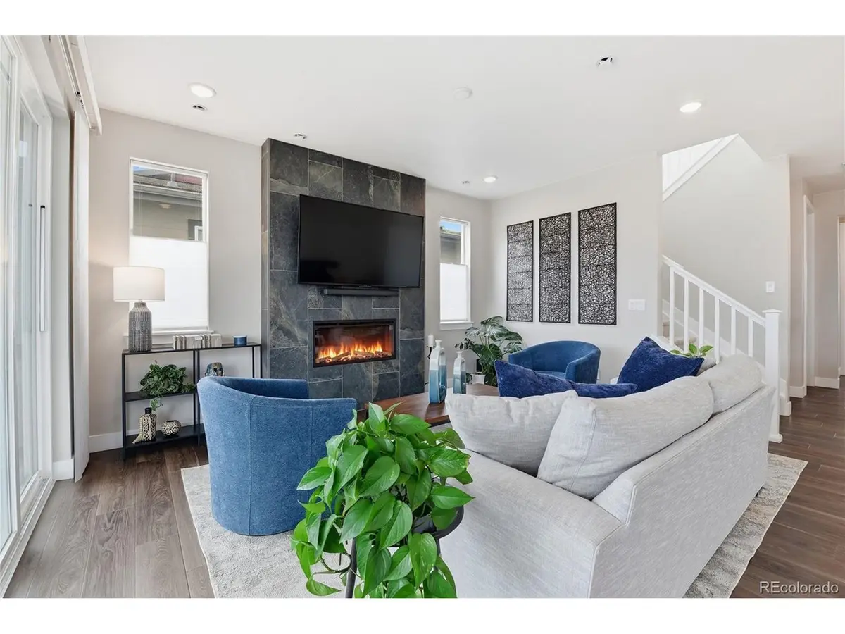 8697 Middle Fork, Littleton, CO 80125