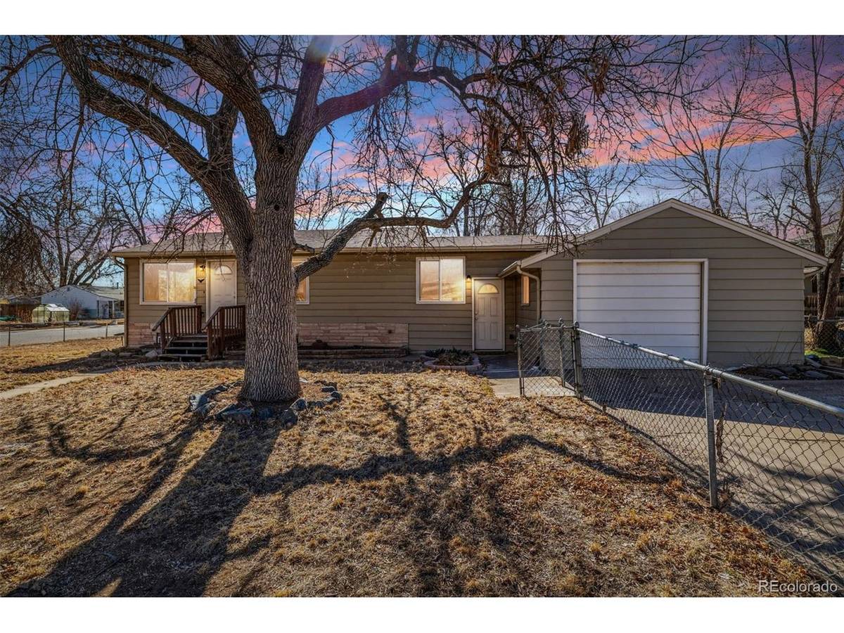 3110 W Bear Creek, Englewood, CO 80110