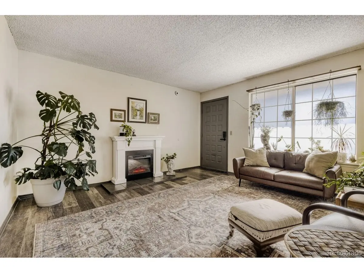 6414 Village, Colorado Springs, CO 80918