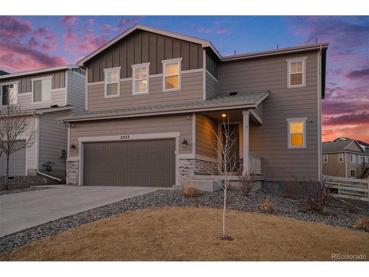 2557 Villageview, Castle Rock, CO 80104
